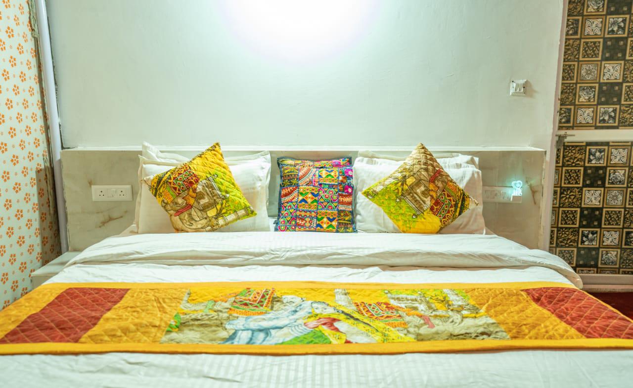Non-Ac Luxury Tent - Image 7