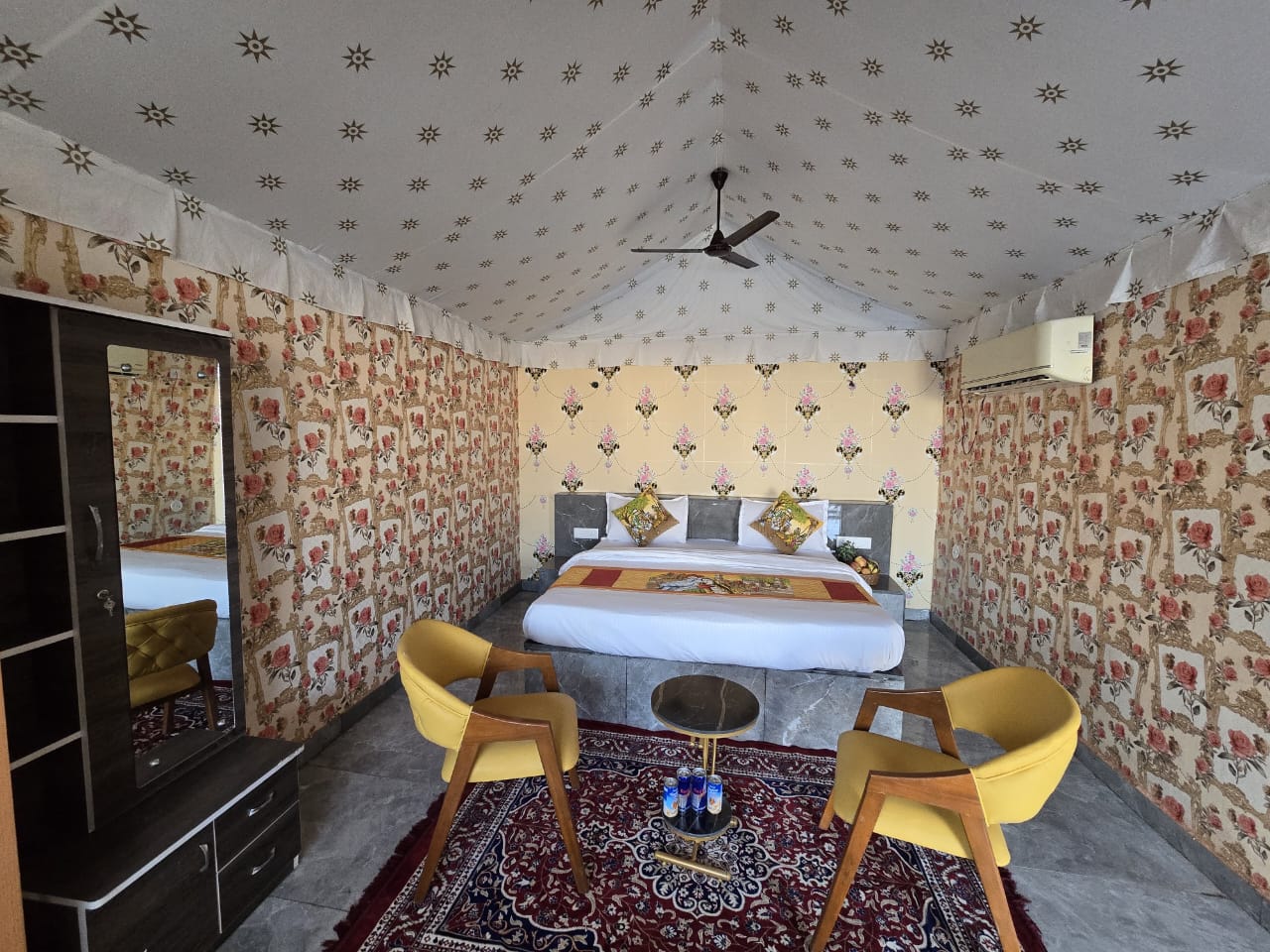 AC Luxury Tent - Image 9