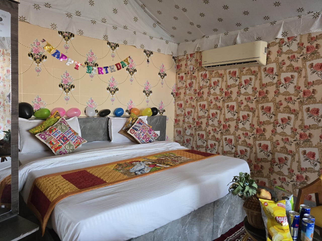 AC Luxury Tent - Image 3