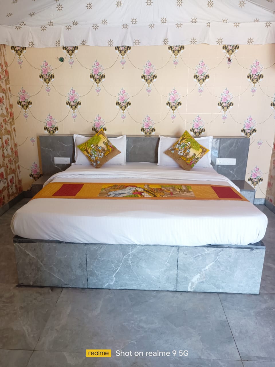 AC Luxury Tent - Image 7